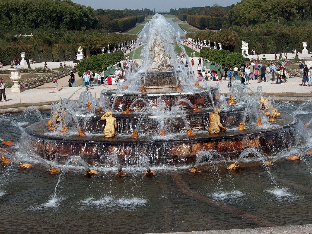 Paris Versailles 31 Latona Fountain With Gardens Behind 